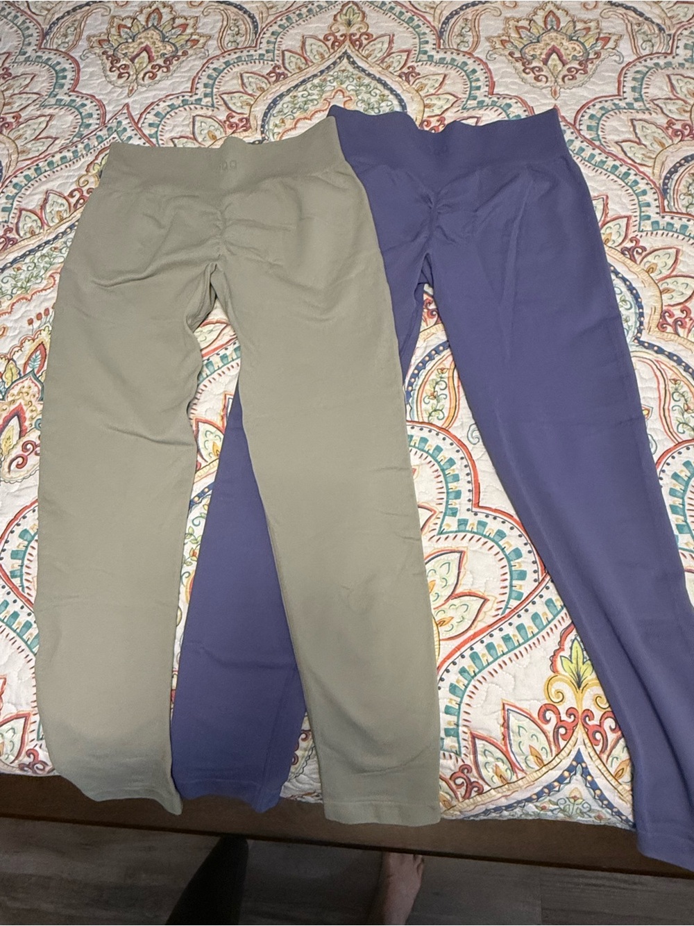 OQQ brand- Two Pairs of scrunch butt Leggings